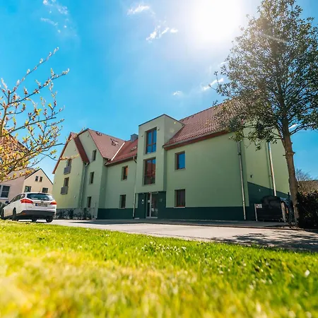 Sleep & Go Stadt-Appartement Bielefeld Buitenkant foto